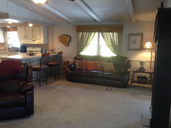 5th image of 12952 Hazel Dr