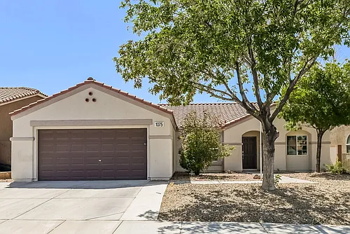 1075 Silver Star St Photo 1
