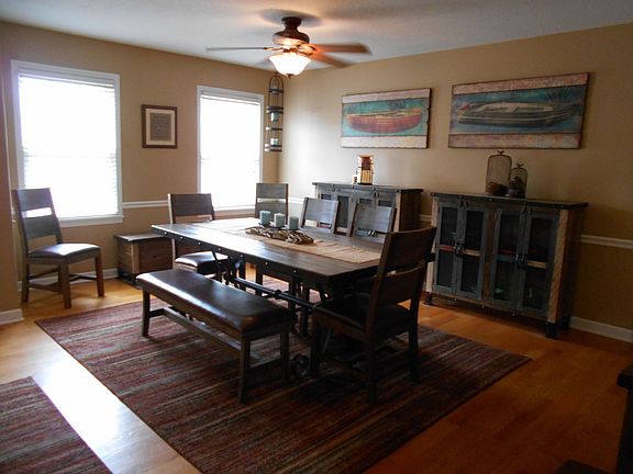 4th image of 1010 Tremont St