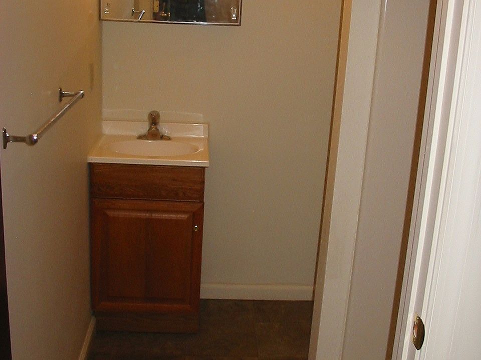 2nd image of 111 E Broad St APT 3