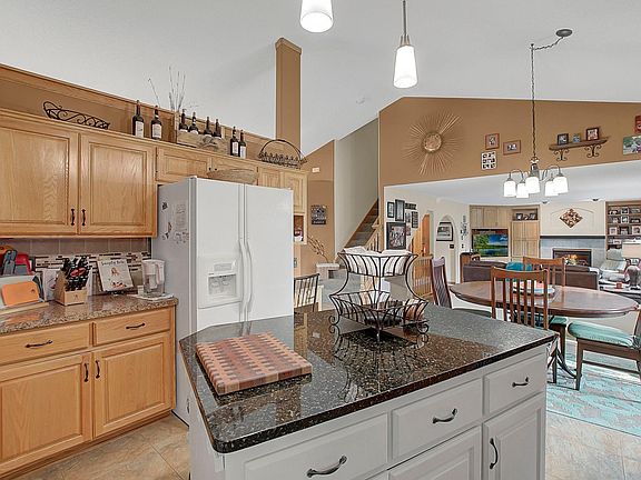3rd image of 9036 Farnsworth Ct N