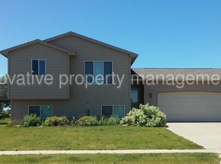 507 Almond Ave, Harrisburg, SD 57032
