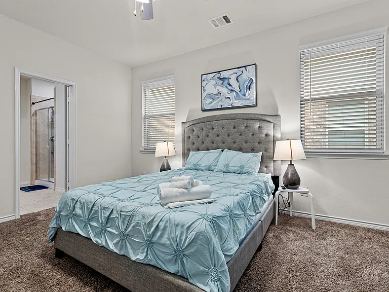 2304 Rosaline Dr — Photo 18