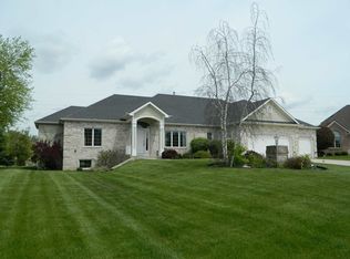 10916 Otter Creek Ct, Fort Wayne, IN 46814