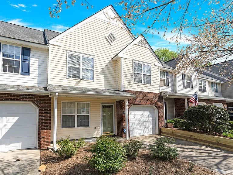 8772 Robinson Forest Dr — Photo 5