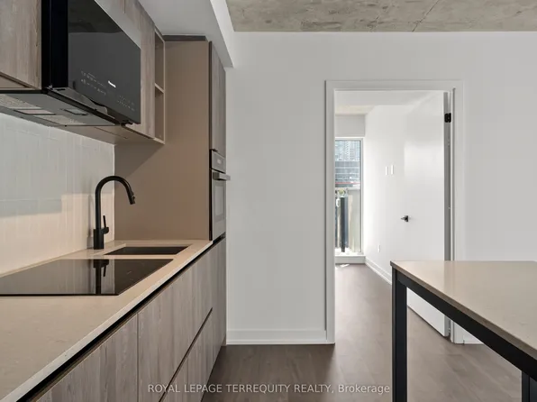 2 Augusta Ave, Toronto, ON