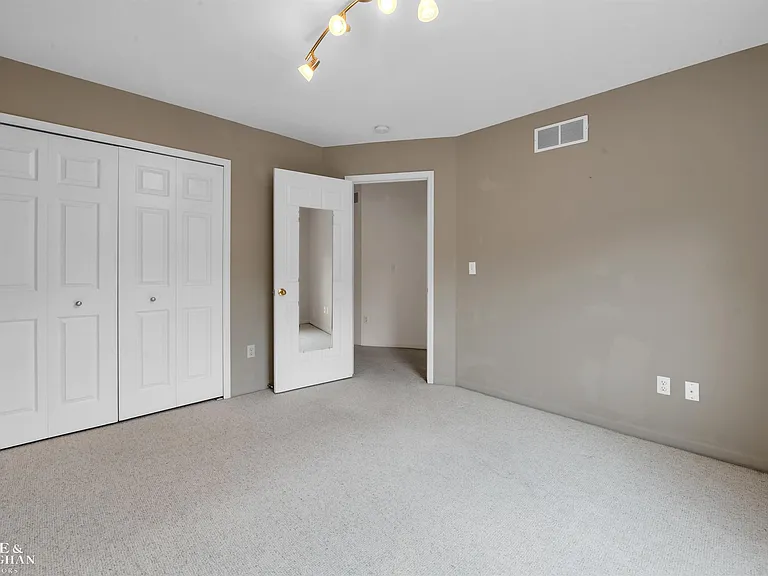 1400 Beaconsfield Ave — Photo 15