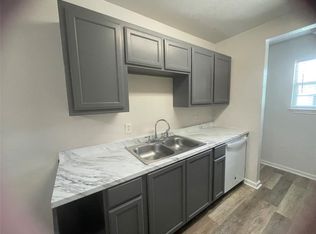 5217 Calloway St, Sansom Park, TX 76114