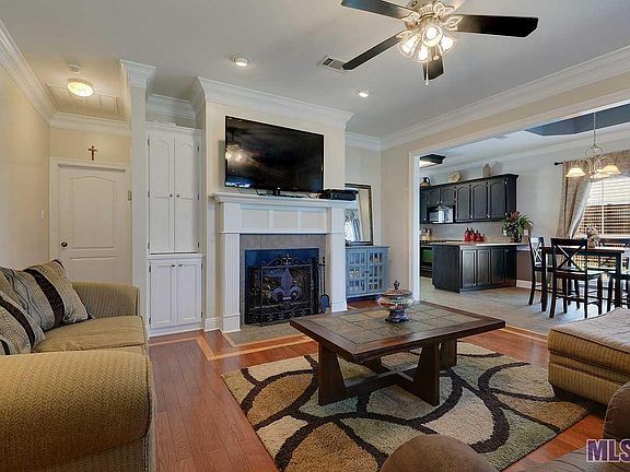 2nd image of 301 Oleana Dr