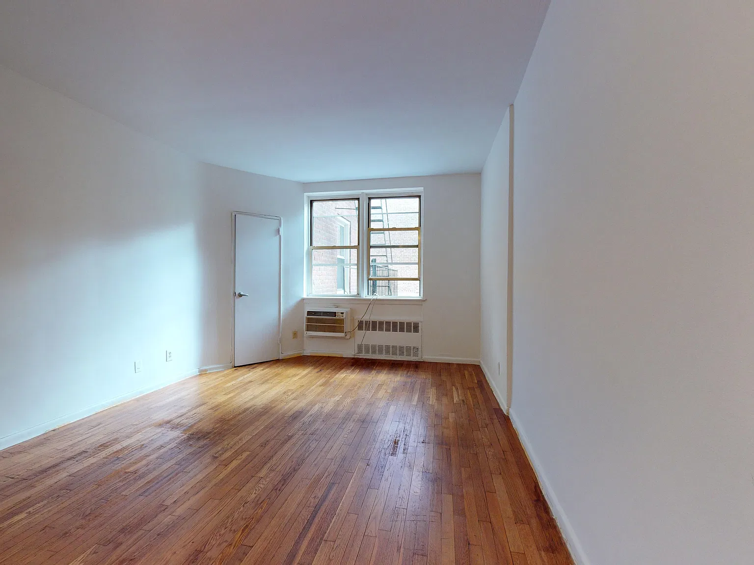 1483 1st Ave — Photo 2