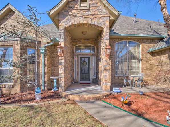 15215 Coral Creek Ln, Oklahoma City, OK 73165