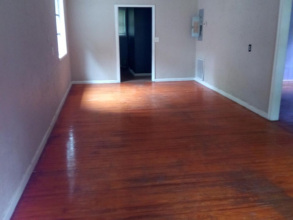 2nd image of 6667 Iralou Rd