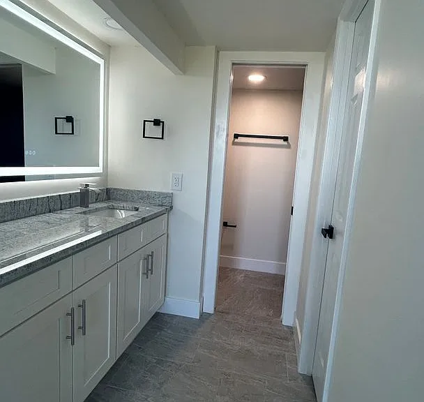 2618 Cove Cay Dr #103 — Photo 5