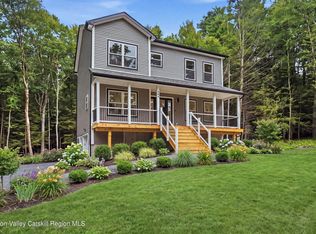 804 Peenpack Trail, Sparrow Bush, NY 12780