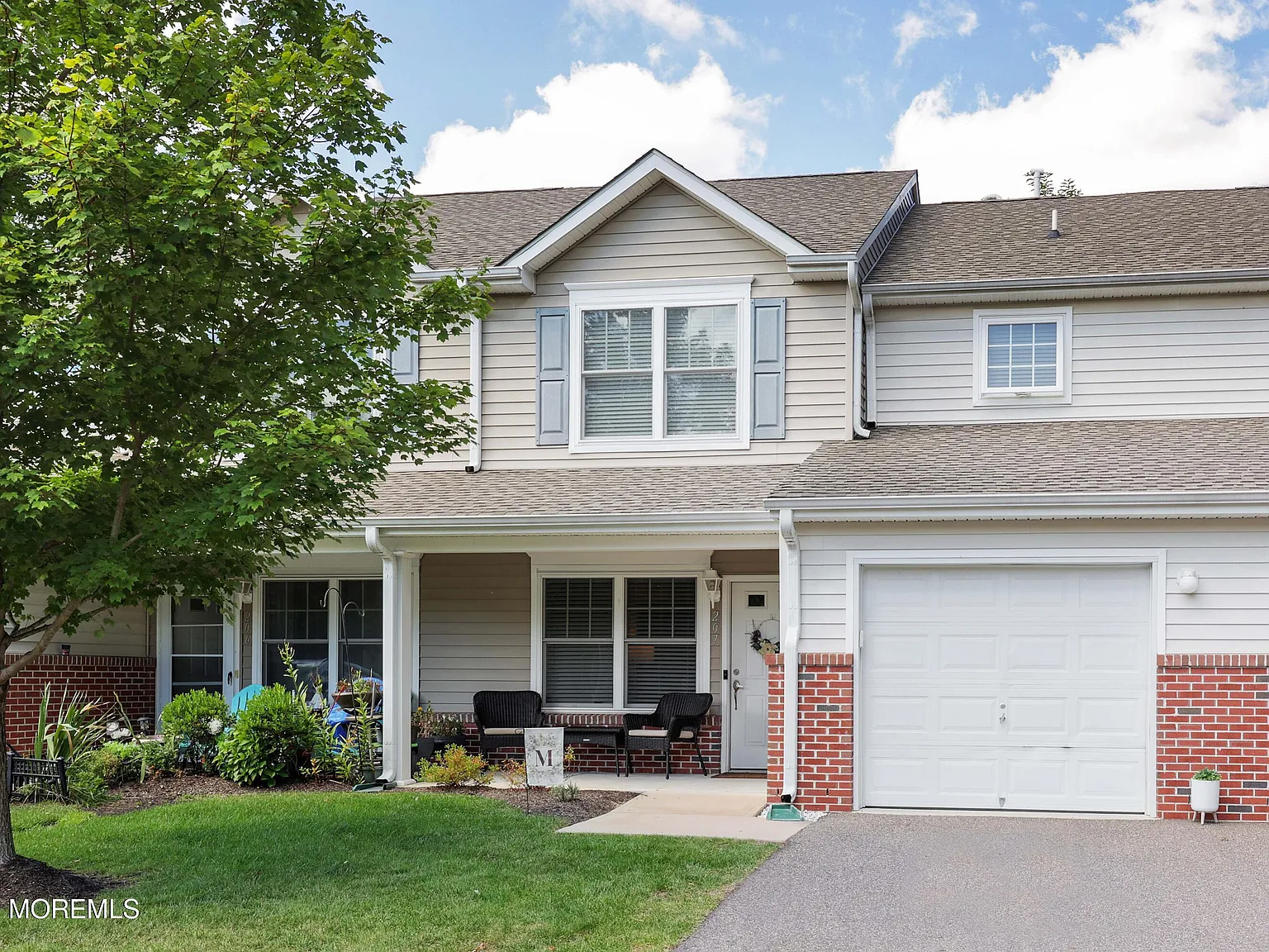 3 bed, 2.5 bath, 1700 sqft, $3,300 — Photo 4
