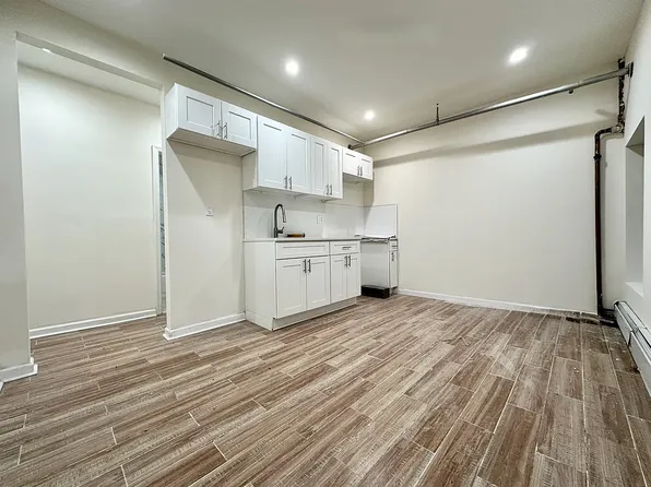 200 West 119th Street image 1 of 6