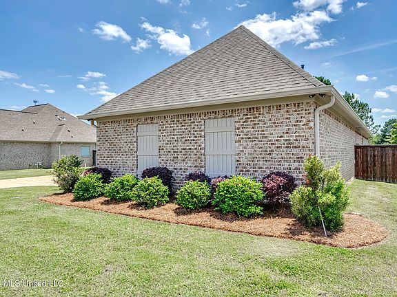 4th image of 543 Westfield Dr