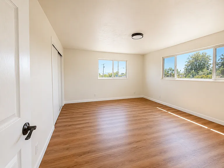 Upstairs Bedroom 1