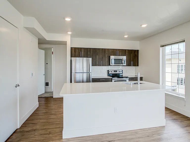Dunn Motors Apartments — Photo 68