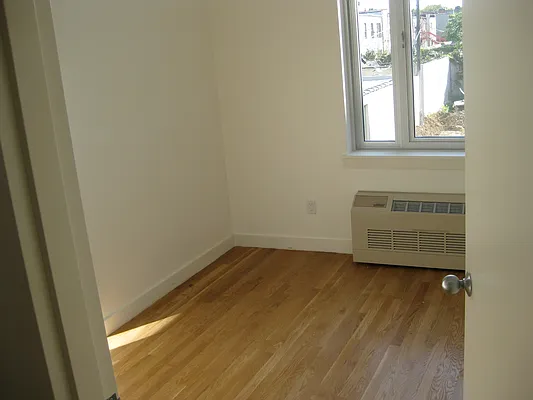 Rented by Joel Weisz, LREB | media 40