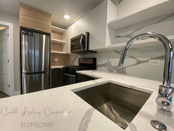 2nd image of 4424 N Ashland Ave #201