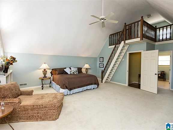 5th image of 130 Pineview Dr