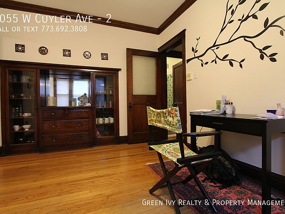 4th image of 2055 W Cuyler Ave #2