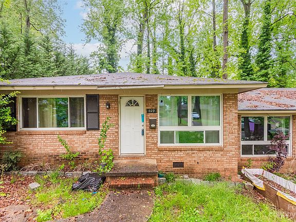 3rd image of 609/611 Camrose Dr