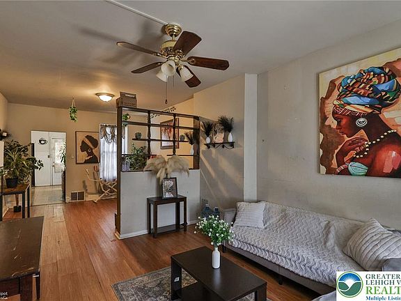 5th image of 526 N Fountain St