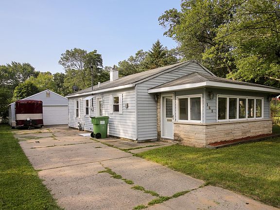 165 ludwig ave-102