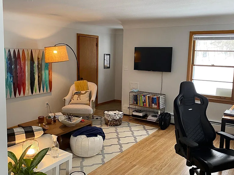503 Desnoyer Ave — Photo 2