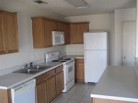 5th image of 2303 Breanna Way