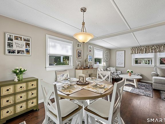 2nd image of 25 Garden Drive