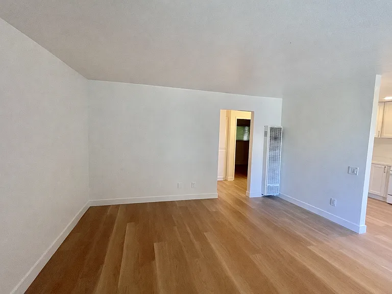 516 K St #C — Photo 4