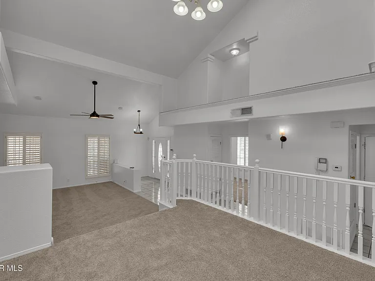 1325 Whirlaway Dr — Photo 4
