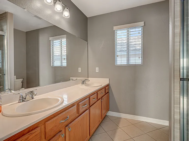 1005 Prestige Meadows Pl — Photo 36