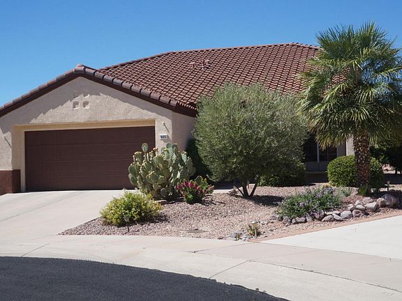 3rd image of 892 E Willow Bend Pl