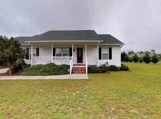 1977 Colonial Park Dr, Hartsville, SC 29550