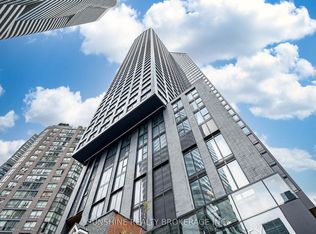 8 Wellesley St W #5303, Toronto, ON M4Y 1E7
