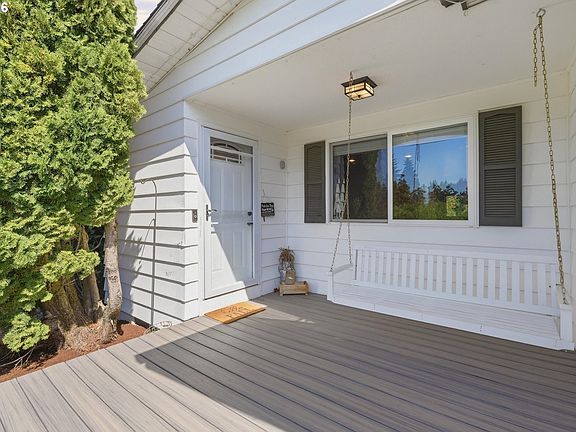 4th image of 21880 S Somerset Dr