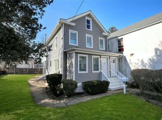 22 Spring St, Oyster Bay, NY 11771