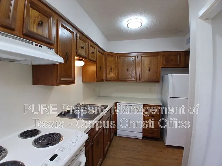 5001 Middlecoff Rd #1A — Photo 29