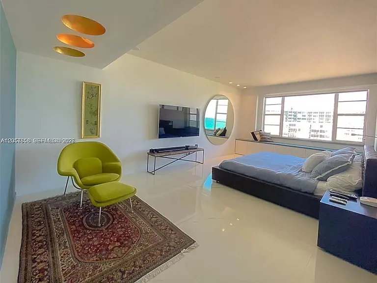 5255 Collins Ave #9E — Photo 13