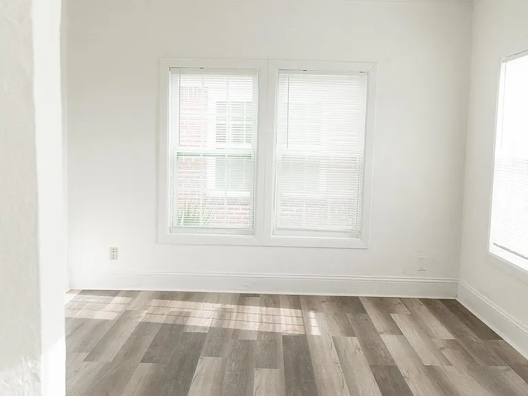 511 N Monroe St — Photo 8