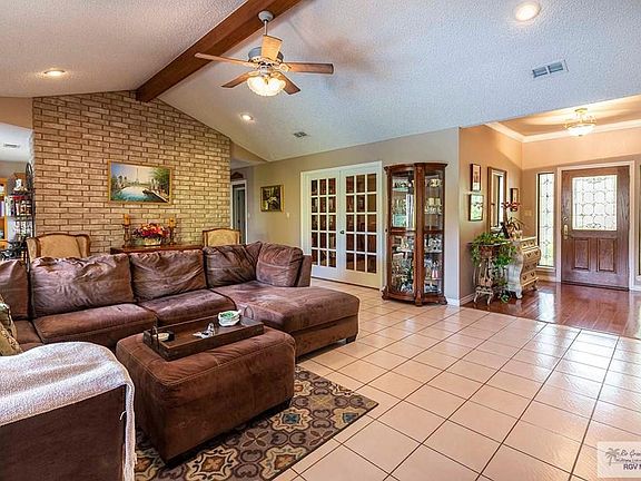5th image of 1604 Knobhill Dr