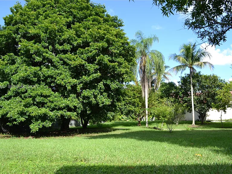 5425 SW 190th Ave — Photo 45