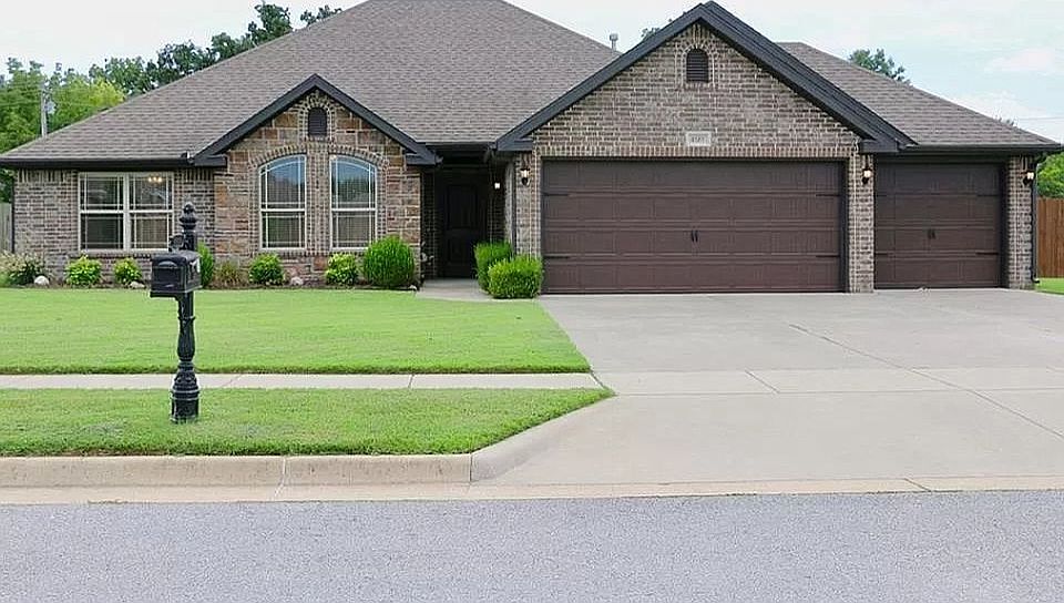 1st image of 4581 W Silvermist Pl