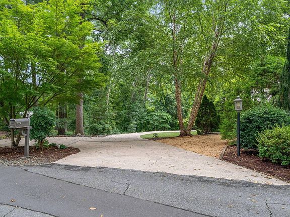 5th image of 100A Laurel Hill Cir