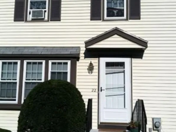 22 Crystal Way, Bellingham, MA 02019