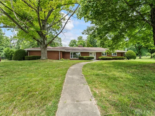 504 W Sherry Dr, Dayton, OH 45426